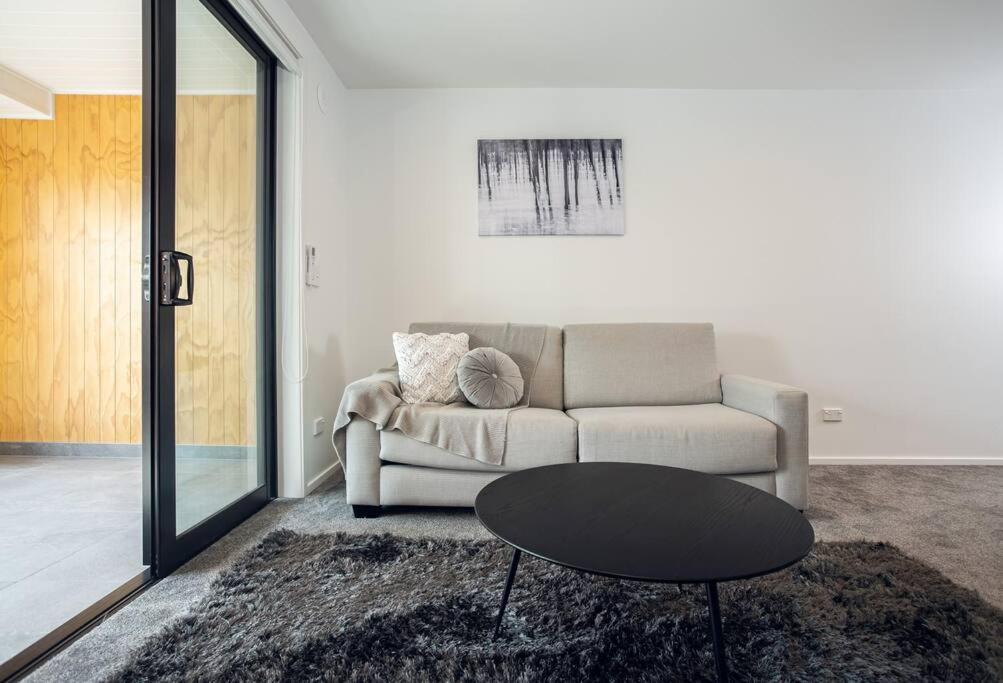 Stellar Central City Apartment - Hagley Park 基督城 外观 照片
